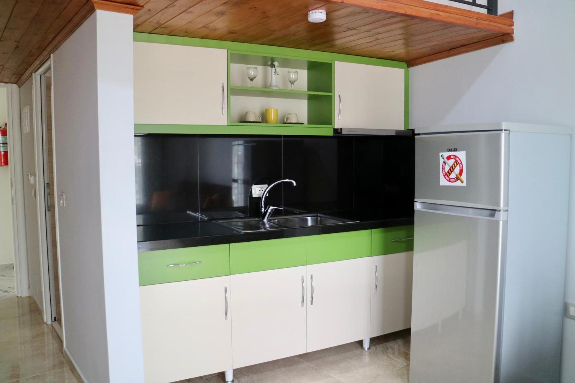 Crown Deluxe Apartments Sarande Bagian luar foto