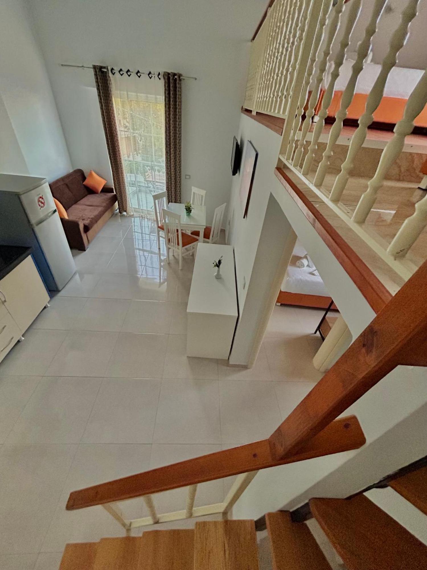 Crown Deluxe Apartments Sarande Bagian luar foto